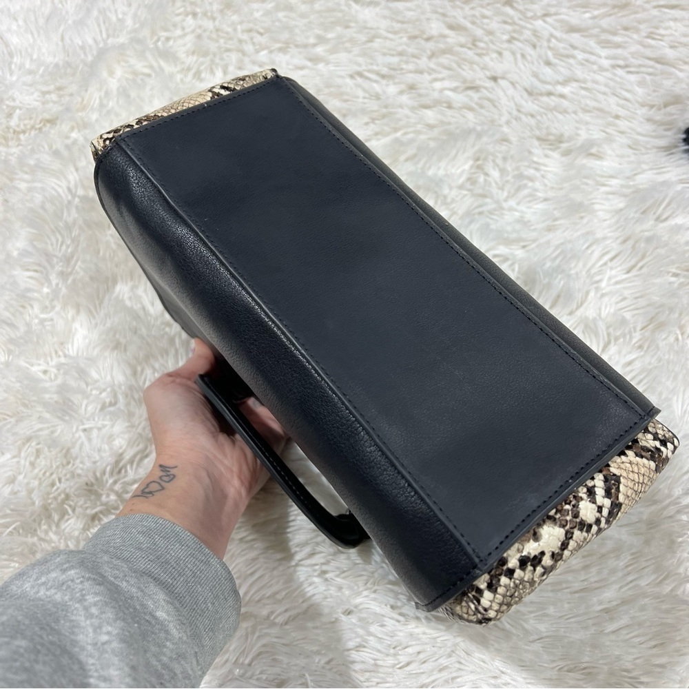 Tutilo New York Black w/Snake Skin Print Shoulder Crossbody Faux Leather Bag - Picture 5 of 15